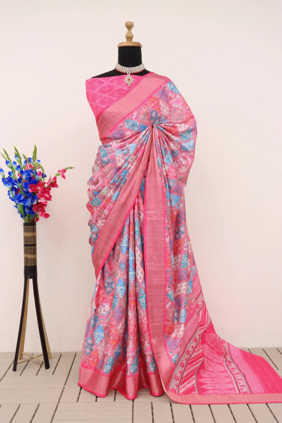 Pink Dola Silk Digital Printed Saree With Attractive Lace And Blouse Piece