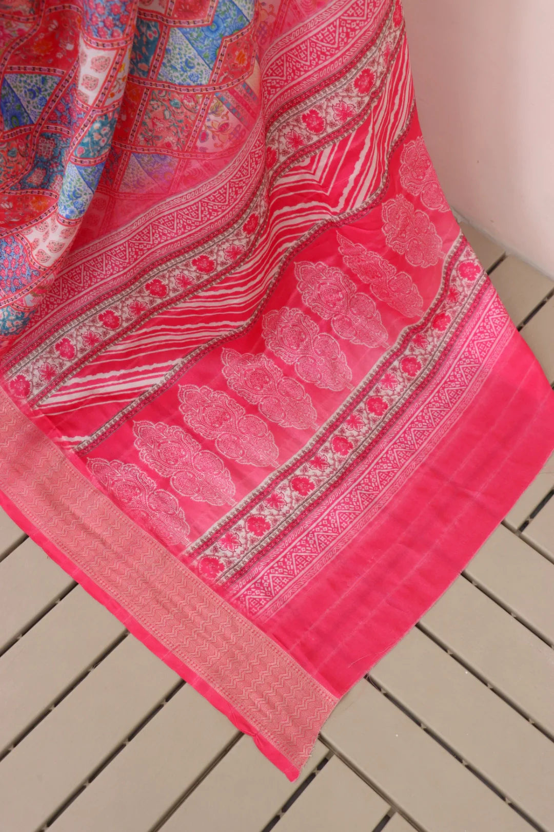 Pink Dola Silk Digital Printed Saree With Attractive Lace And Blouse Piece