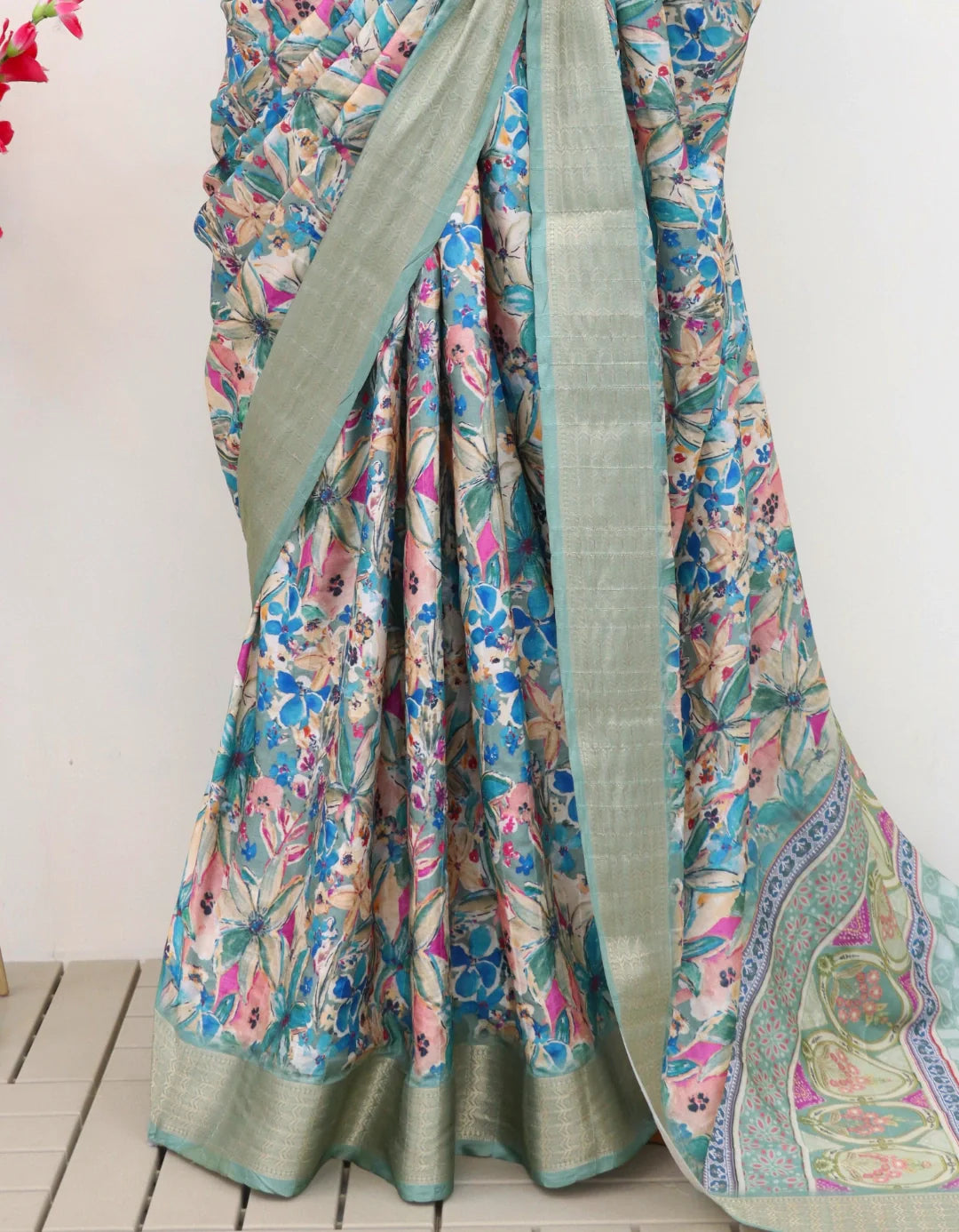 Latest Designer Digital Printed Saree With Blouse Piece