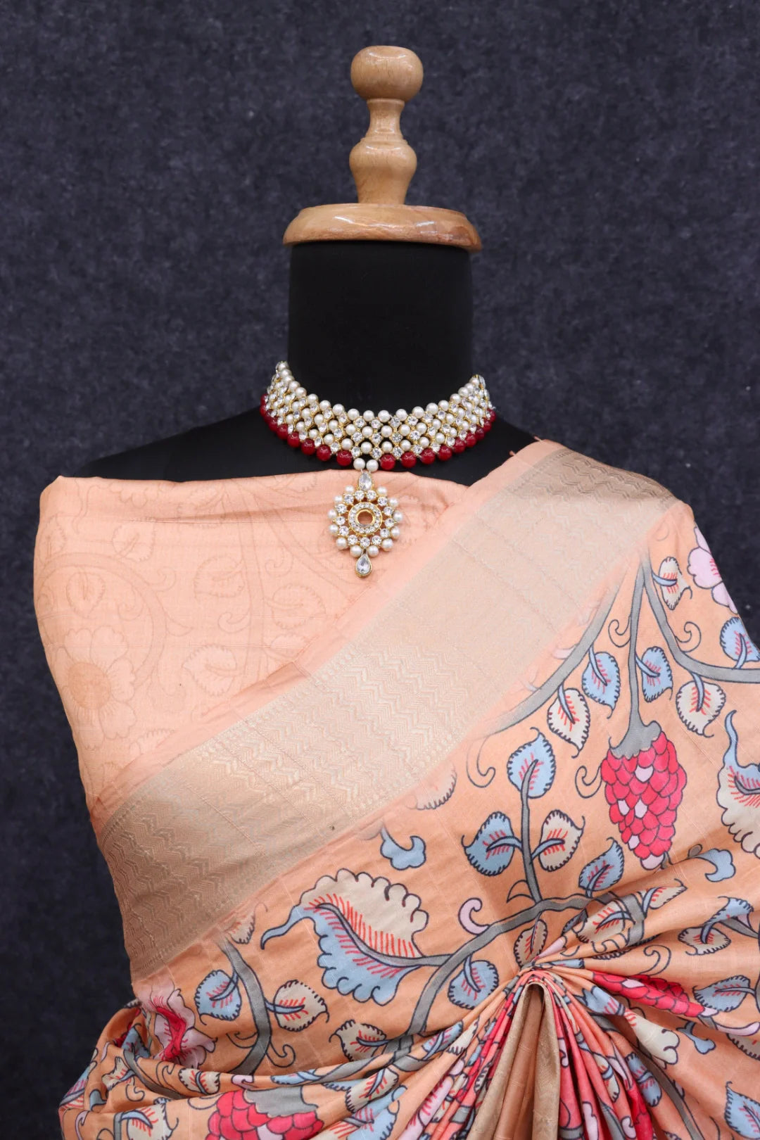 Pink Dola Silk Digitally Printed Saree Weaved With Attractive Lace Comes With Tassels