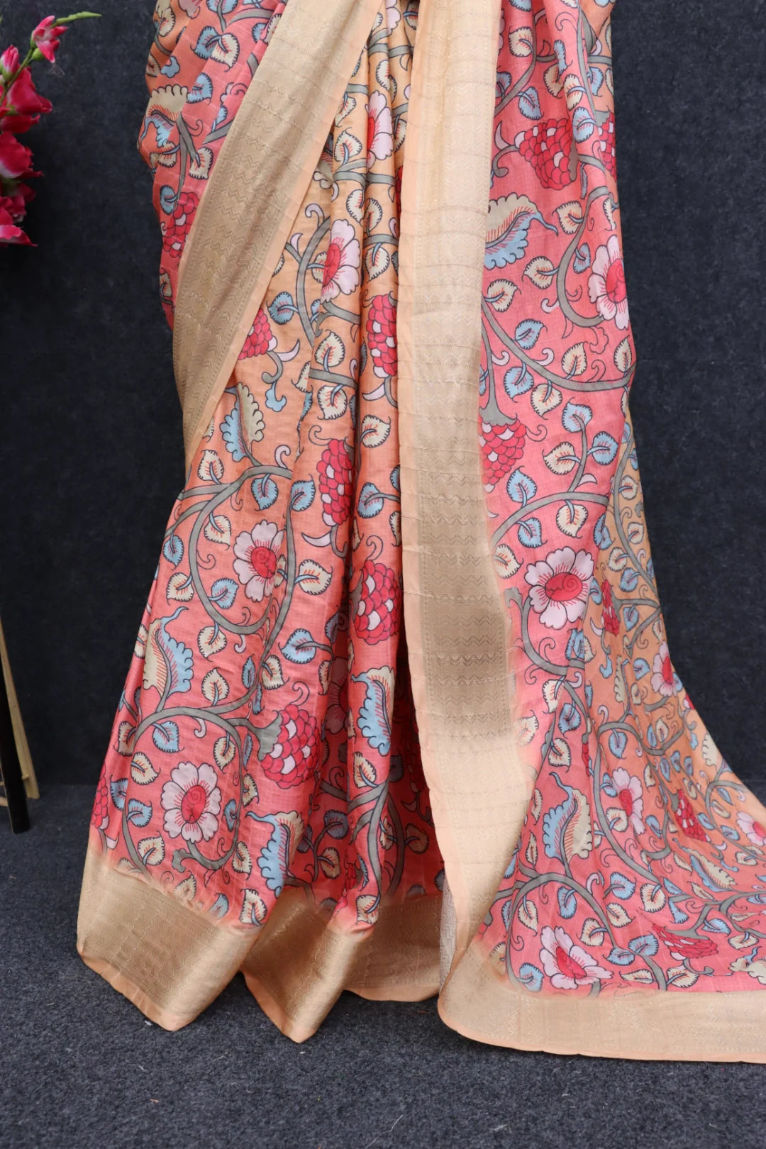 Pink Dola Silk Digitally Printed Saree Weaved With Attractive Lace Comes With Tassels