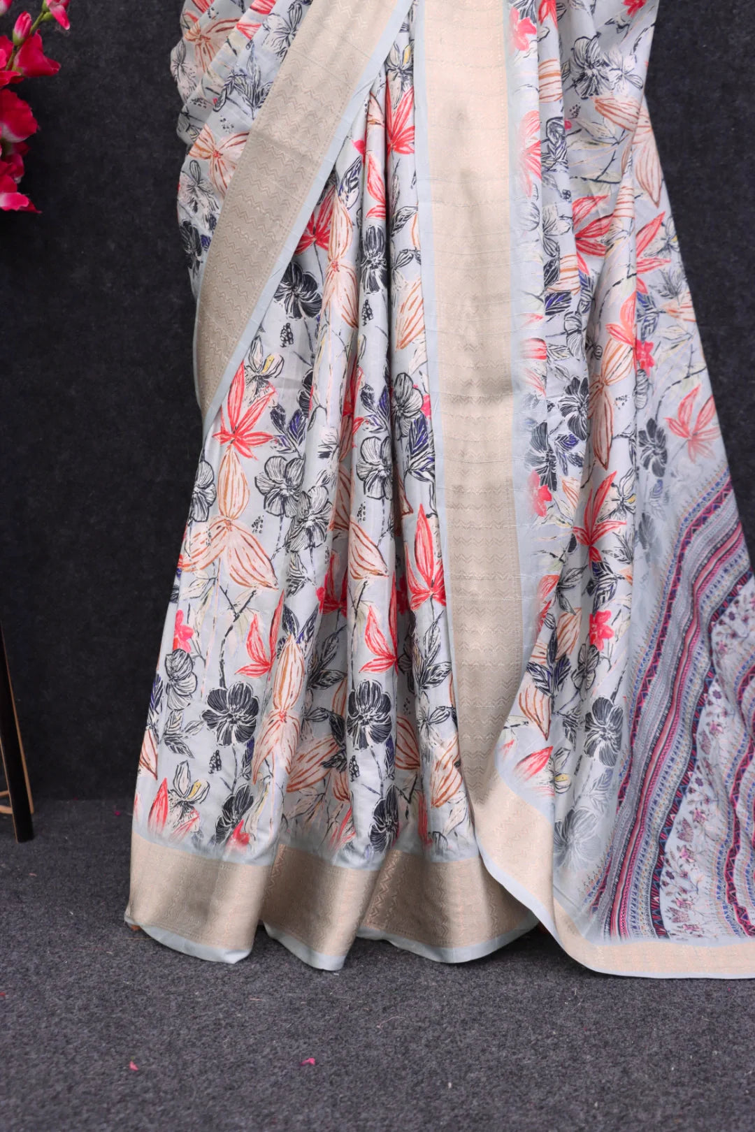 Latest Designer Digital Printed Dola Silk Saree With Unstitch Blouse