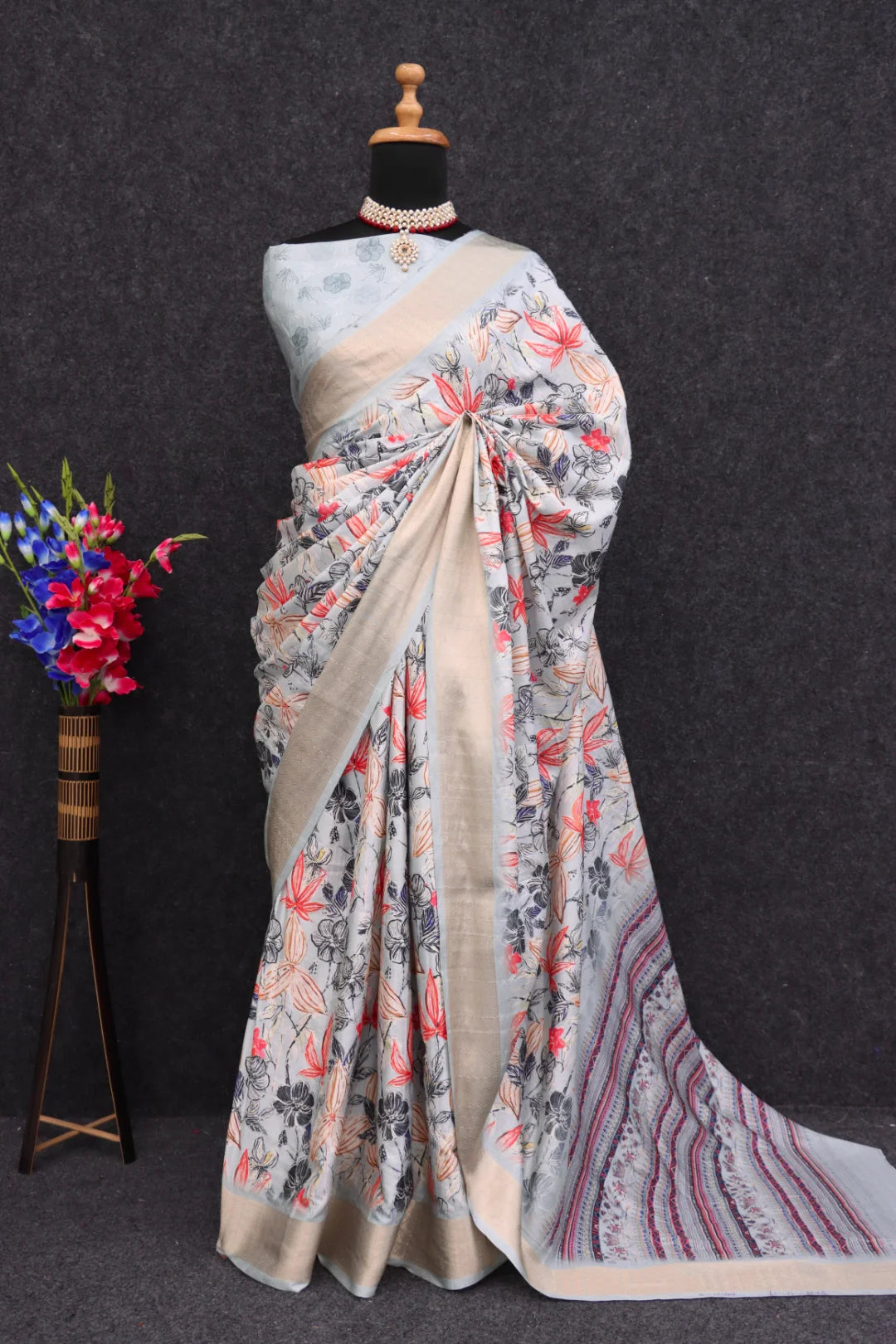 Latest Designer Digital Printed Dola Silk Saree With Unstitch Blouse