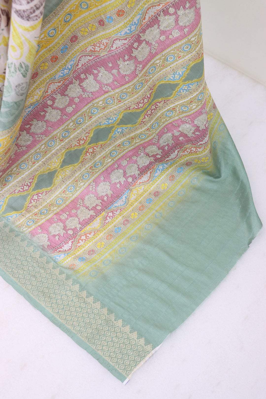 Designer Floral Off White Printed Saree