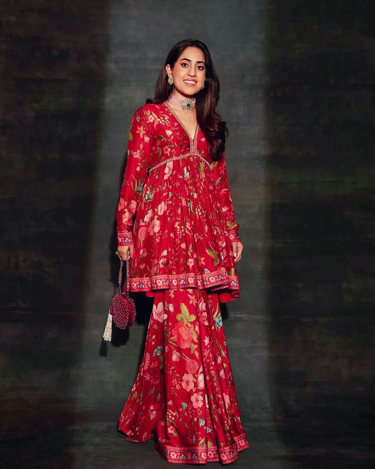 Bollywood Actress Alia Bhatt Wear Black Flower Printed Sharara Suit