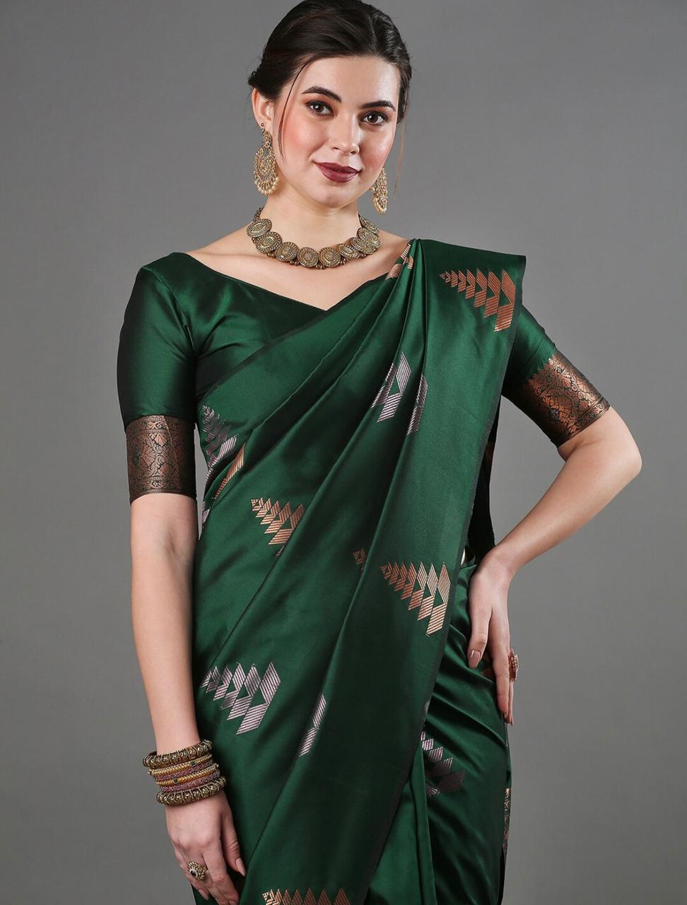 Supernal Green Soft Silk Saree With Incomparable Blouse Piece