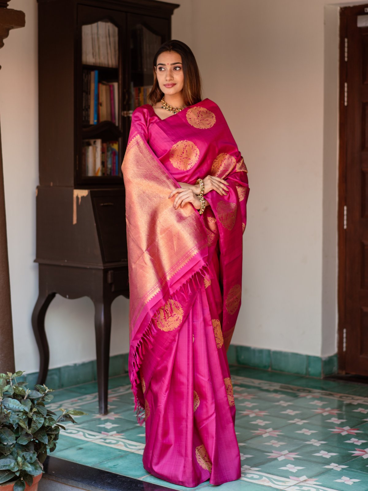 Transcendent Dark Pink Soft Silk Saree With Supernal Blouse Piece