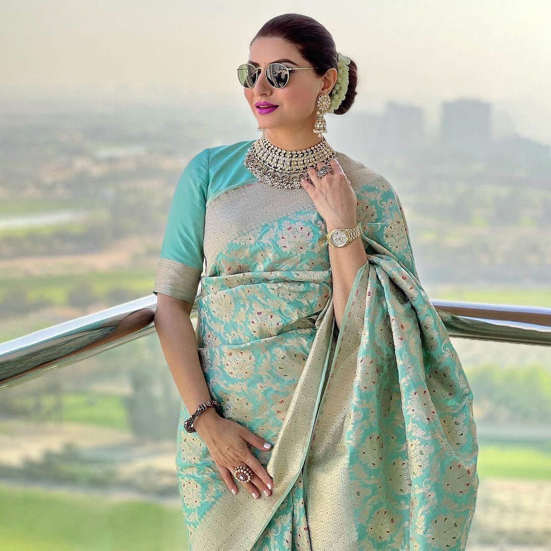 Propinquity Sea Green Soft Silk Saree With Gossamer Blouse Piece