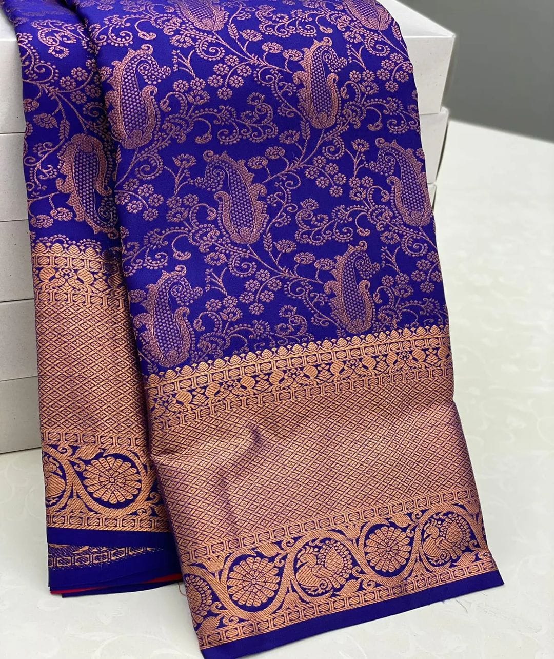 Splendorous Blue Soft Silk Saree With Tremendous Blouse Piece