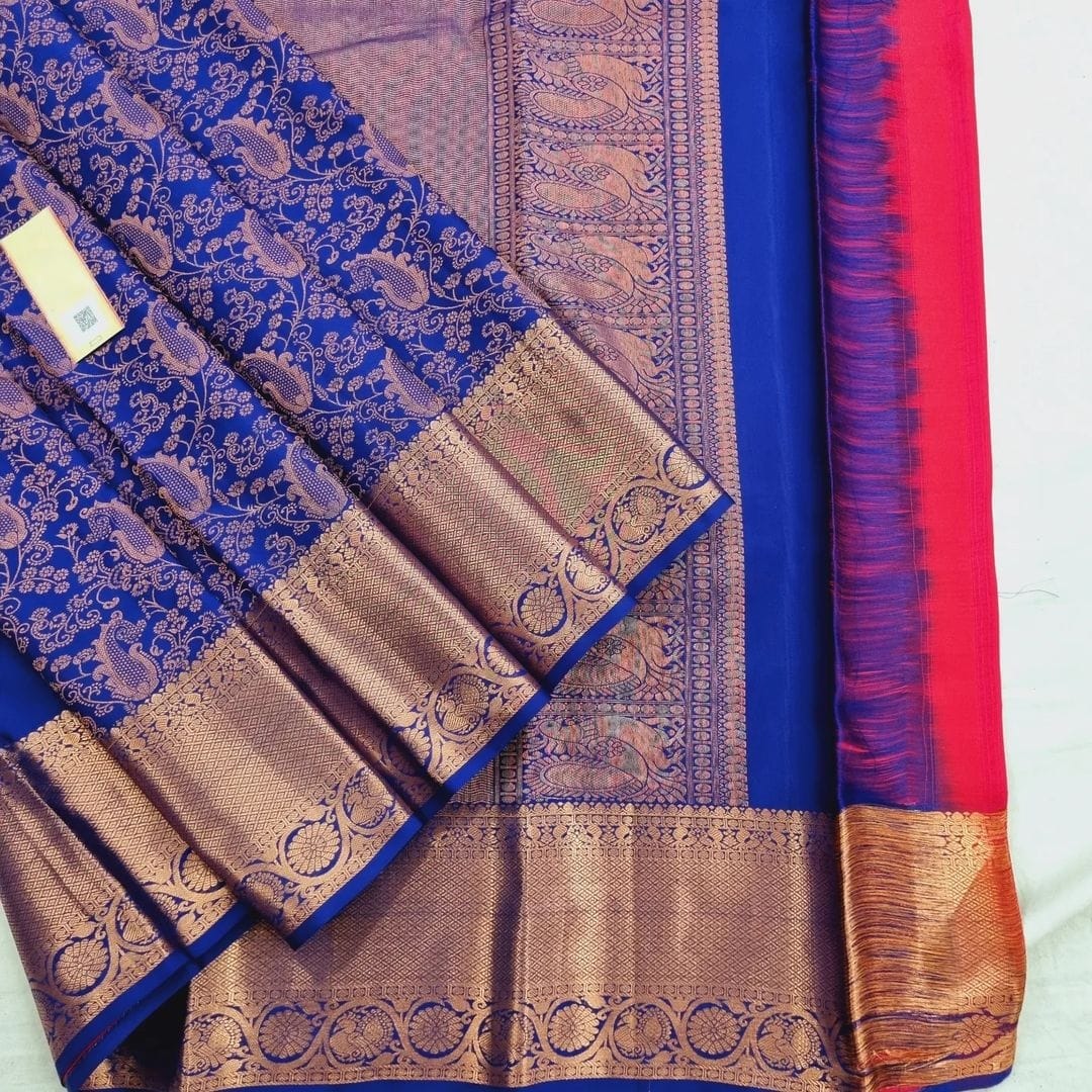 Splendorous Blue Soft Silk Saree With Tremendous Blouse Piece