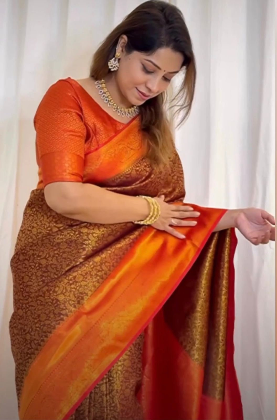 Splendorous Brown Soft Silk Saree With Amiable Blouse Piece