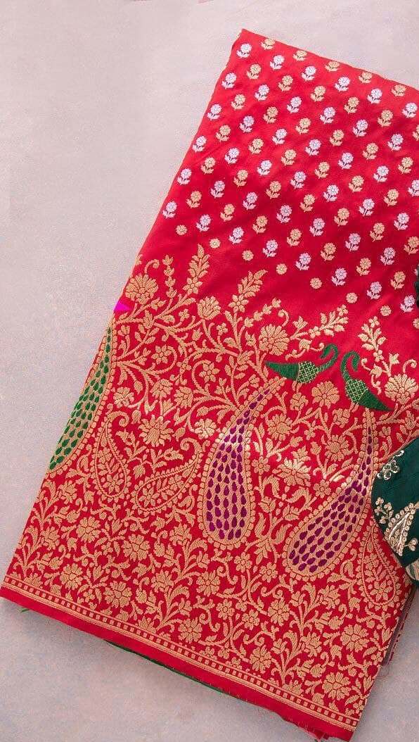 Super Extravagant Red Soft Silk Saree With Snappy Blouse Piece