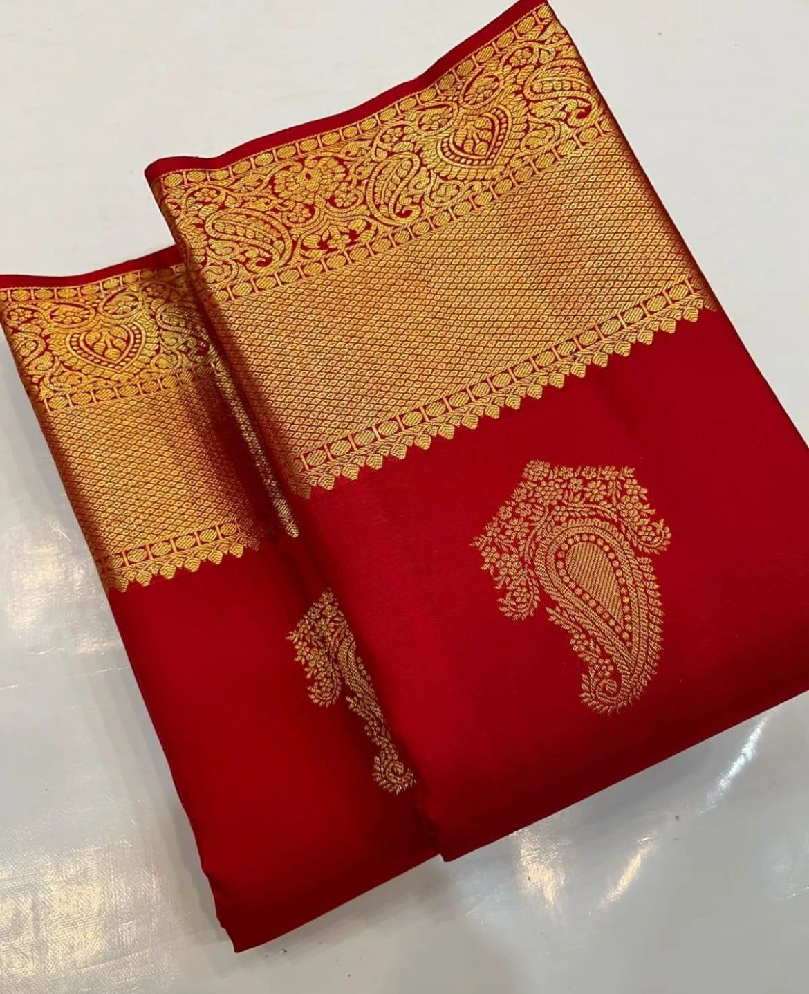 Prodigal Red Soft Silk Saree With Ornate Blouse Piece