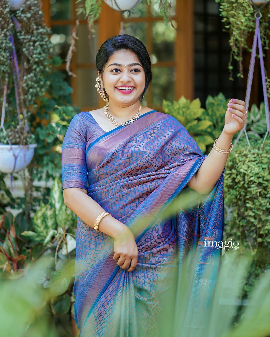 Splendorous Blue Soft Silk Saree With Exuberant Blouse Piece