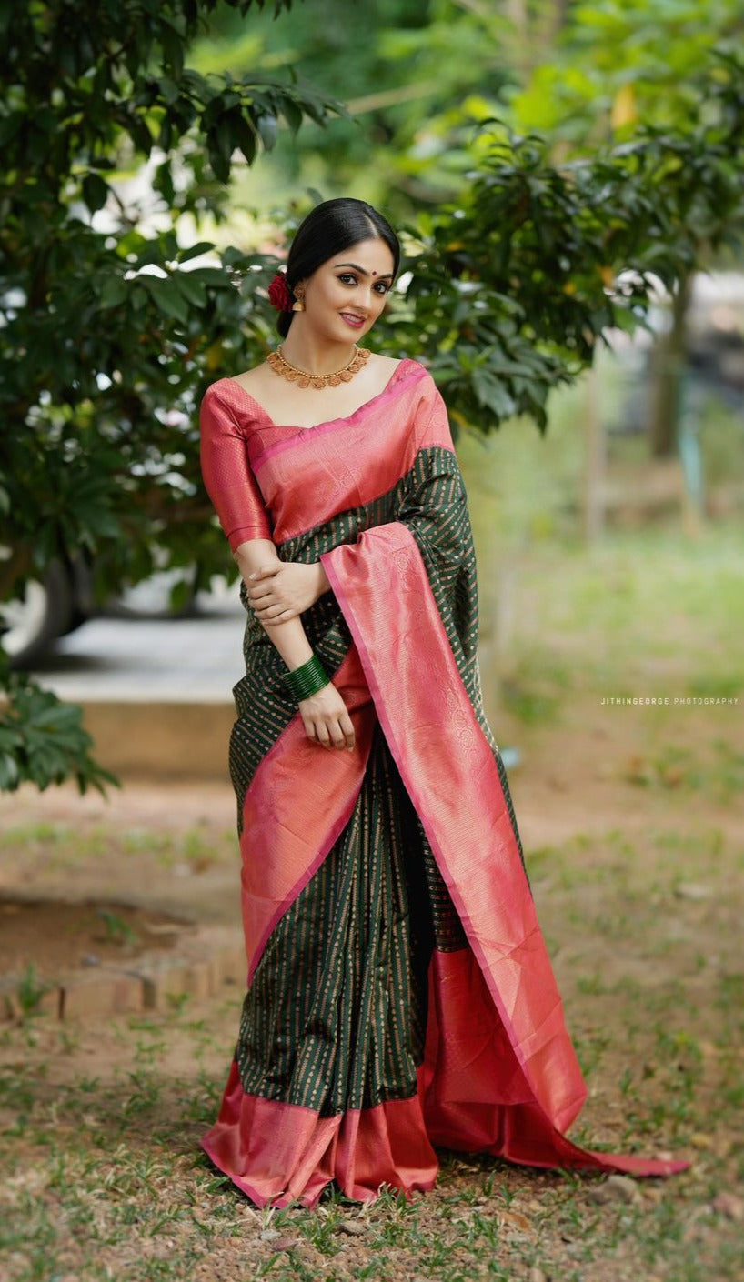 Stylish Green Soft Silk Saree With Impressive Blouse Piece