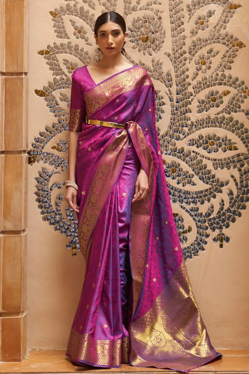 Snappy Purple Pure Kanjivaram Silk Saree with Artistic Blouse Piece