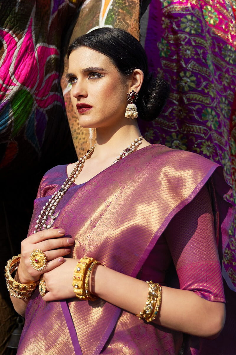 Tempting Purple Kanjivaram Silk Saree With Snappy Blouse Piece