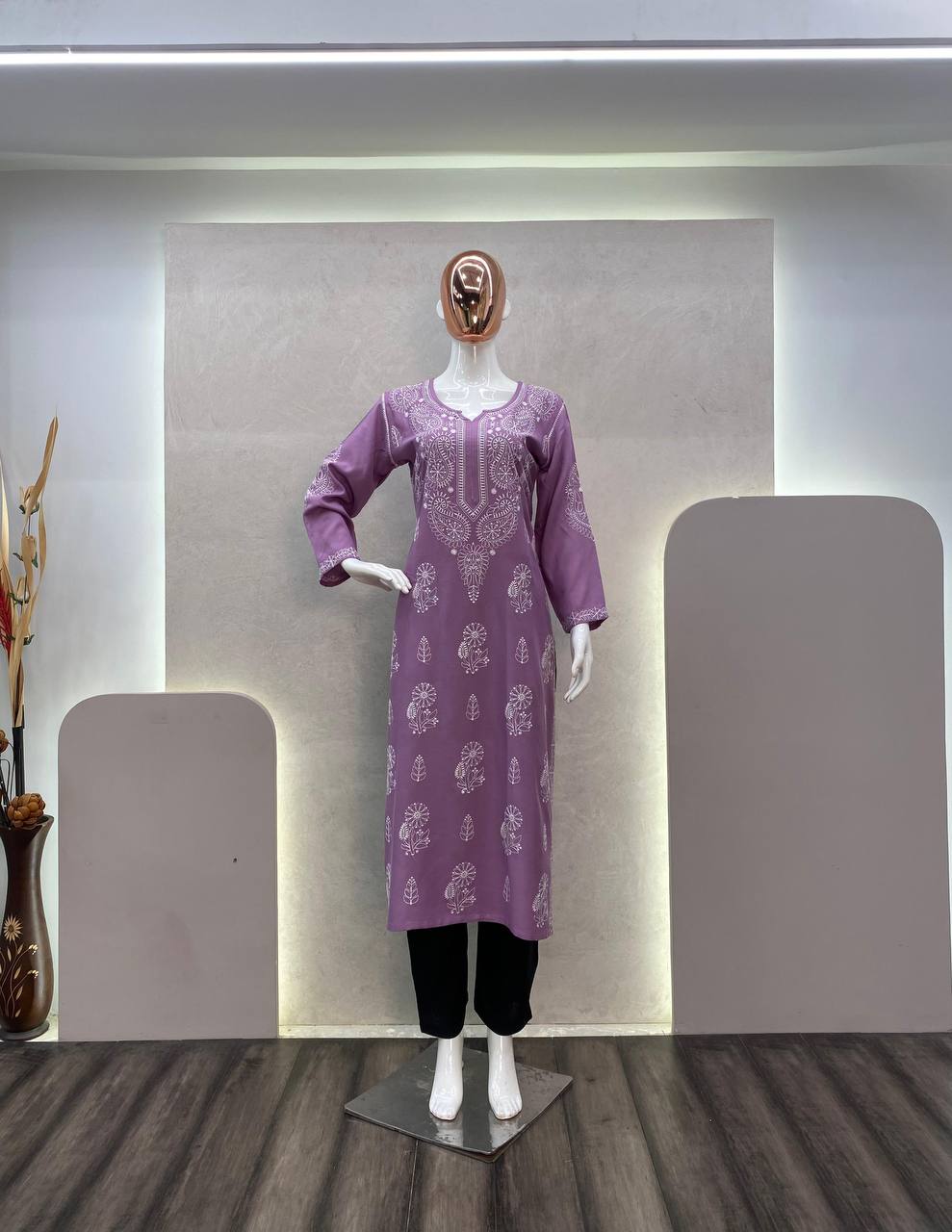 Elegance Redefined: Discover the Timeless Charm of Chikankari Kurtis