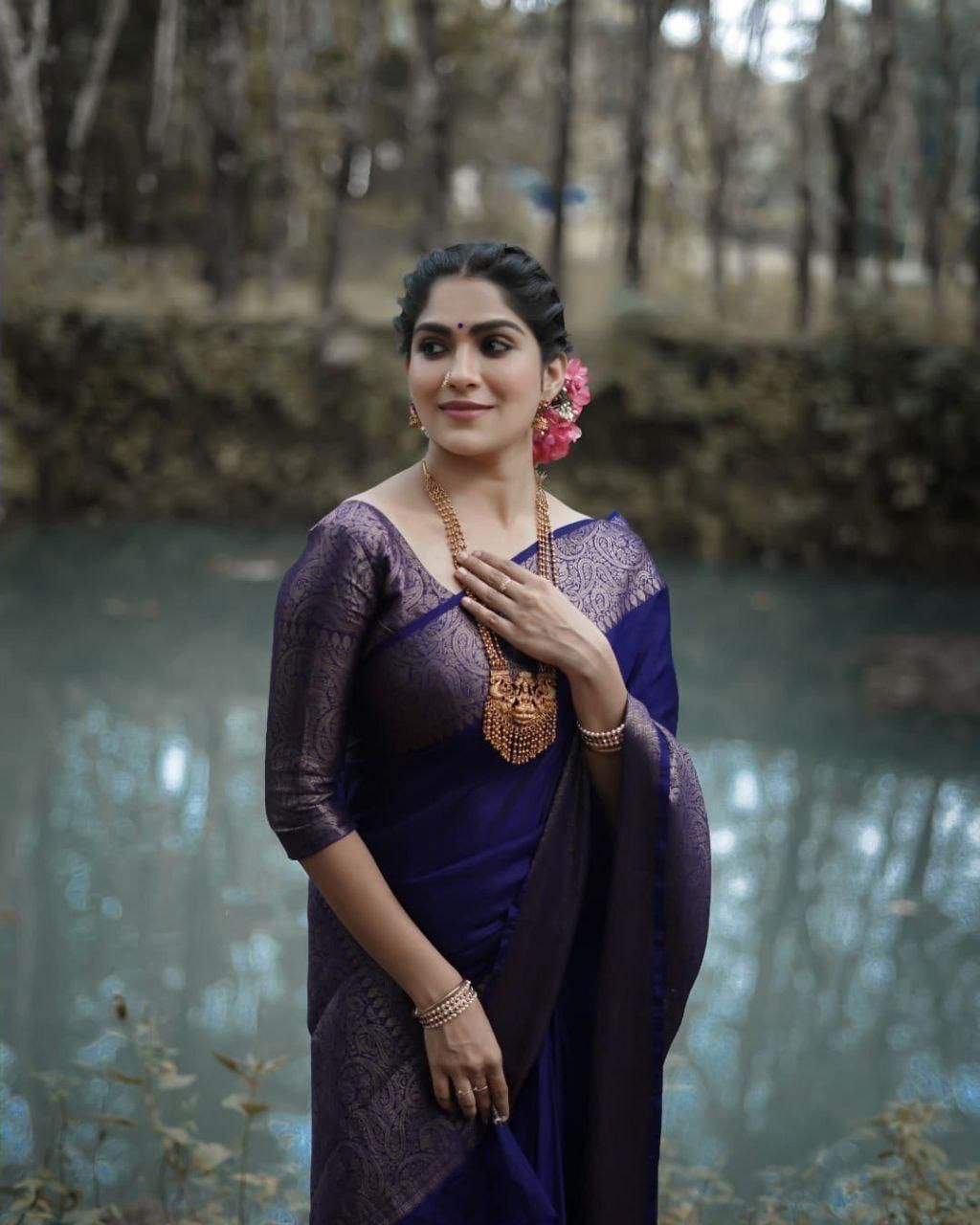 Refreshing Navy Blue Soft Silk Saree With Angelic Blouse Piece