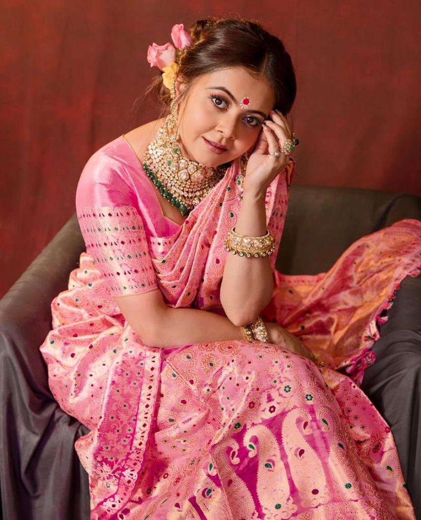 Sizzling Pink Soft Silk Saree With Flaunt Blouse Piece