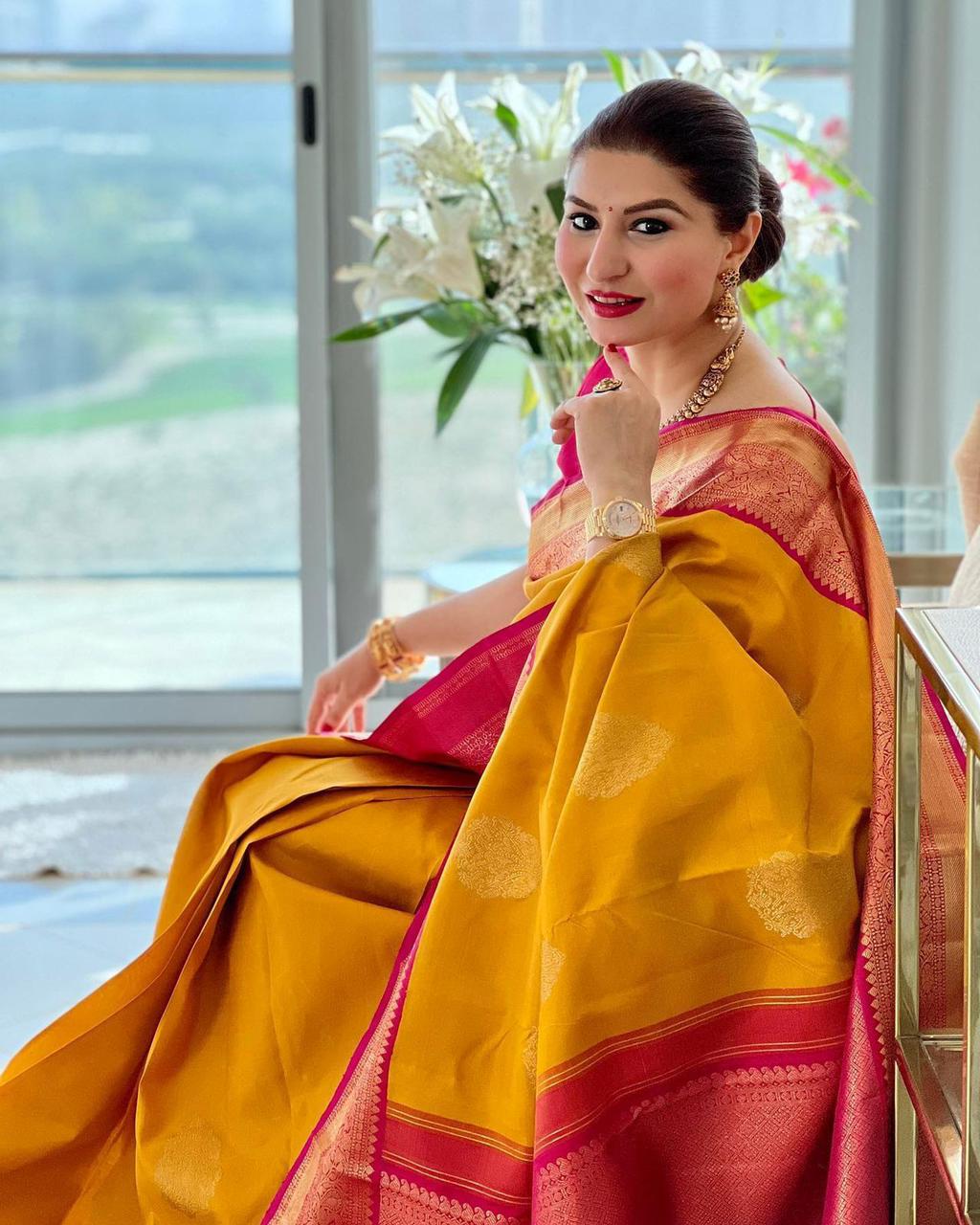 Prominent Yellow Soft Banarasi Silk Saree With Blissful Blouse Piece