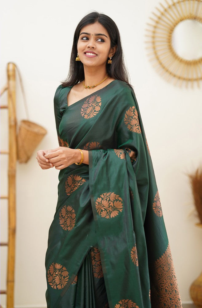 Snazzy Dark Green Soft Silk Saree With Enchanting Blouse Piece