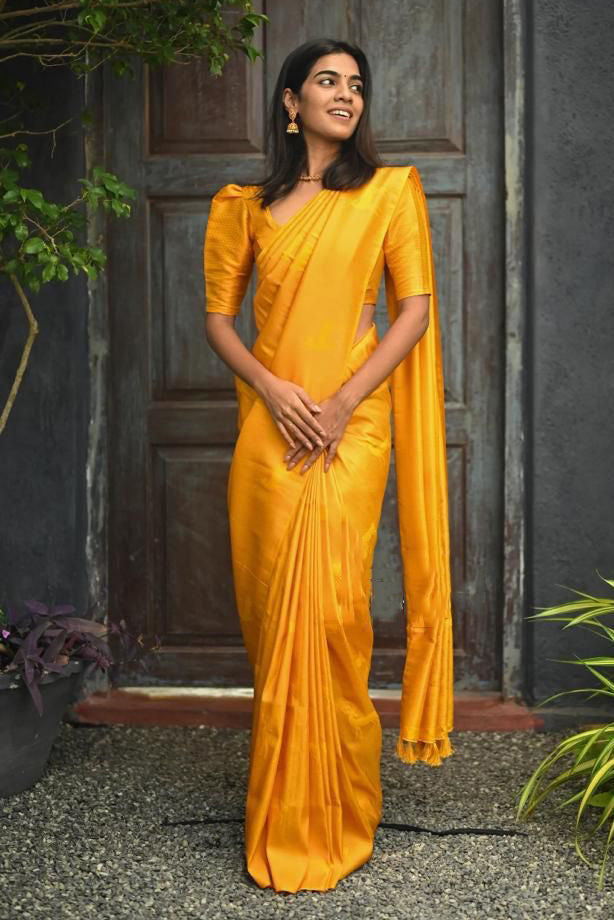 Serendipity Yellow Soft Silk Saree With Susurrous Blouse Piece