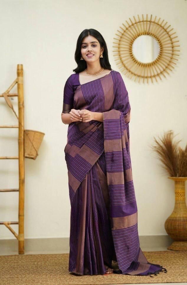 Surreptitious Purple Soft Silk Saree With Moiety Blouse Piece