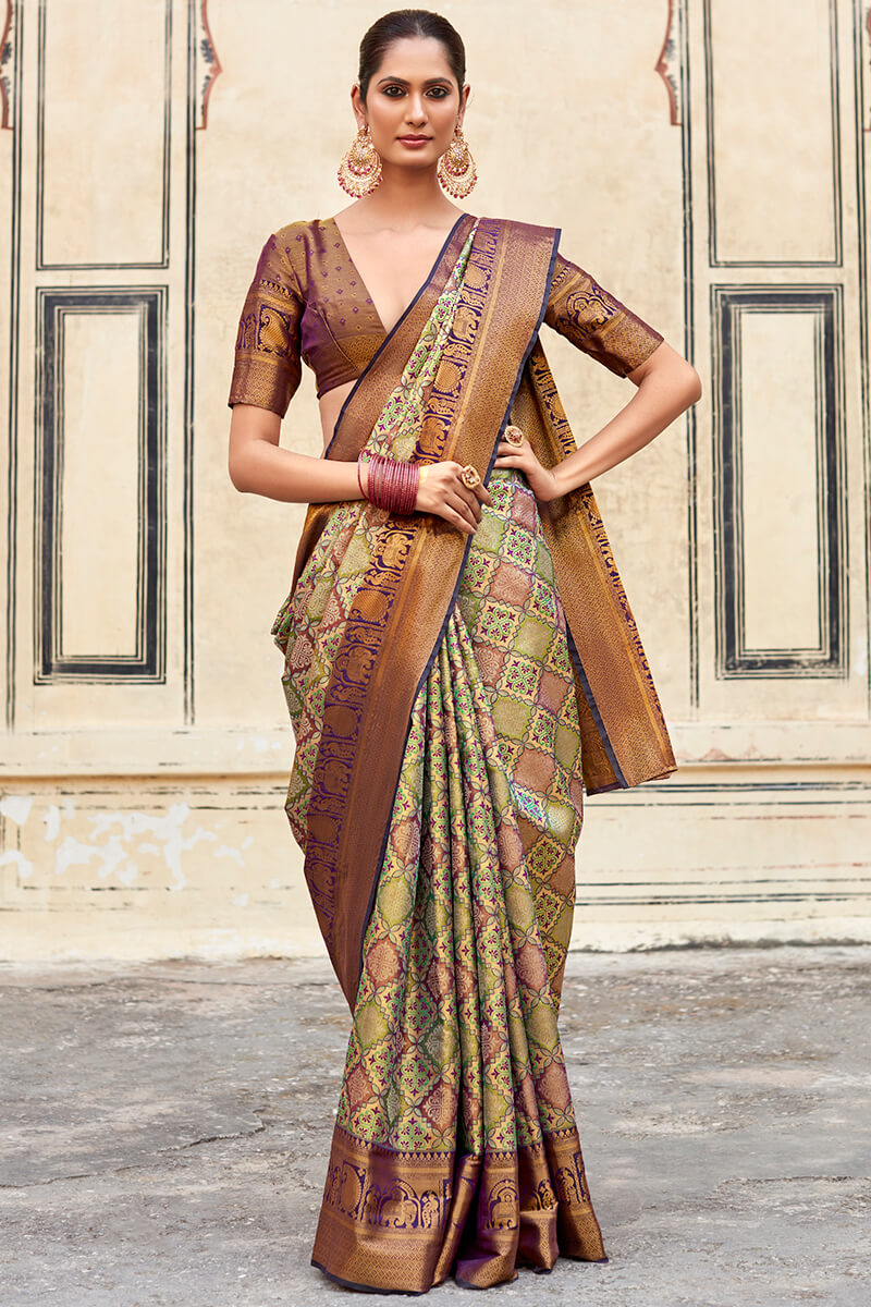 Smart Purple Digital Printed Soft Silk Saree With Capricious Blouse Piece