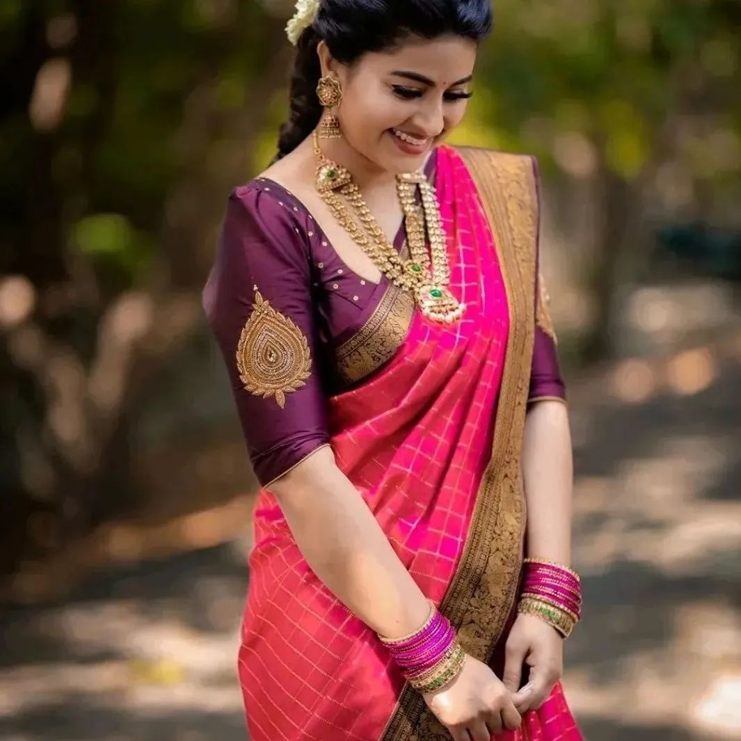 Snappy Pink Soft Silk Saree With Artistic Blouse Piece