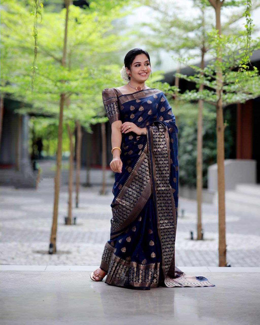 Surpassing Navy Blue Soft Banarasi Silk Saree With Glowing Blouse Piece