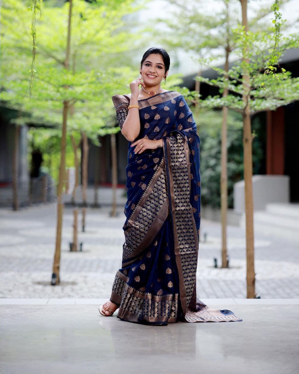 Surpassing Navy Blue Soft Banarasi Silk Saree With Glowing Blouse Piece