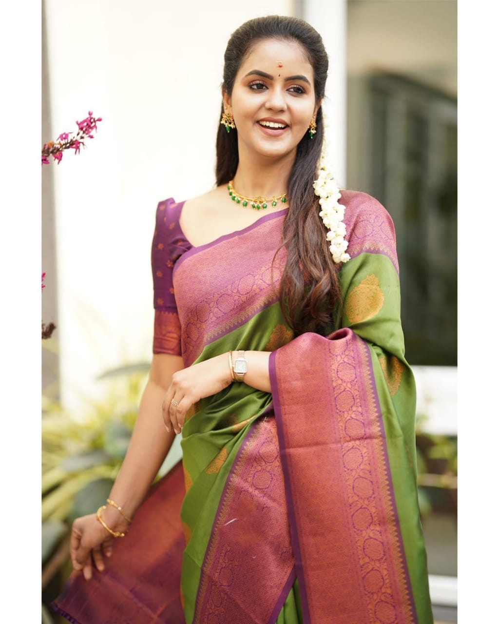 Scintilla Green Soft Silk Saree With Petrichor Blouse Piece