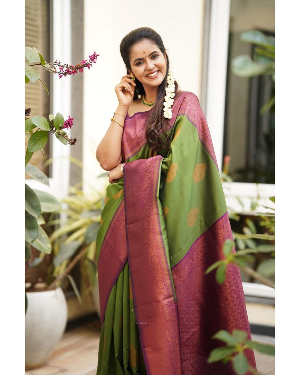 Scintilla Green Soft Silk Saree With Petrichor Blouse Piece