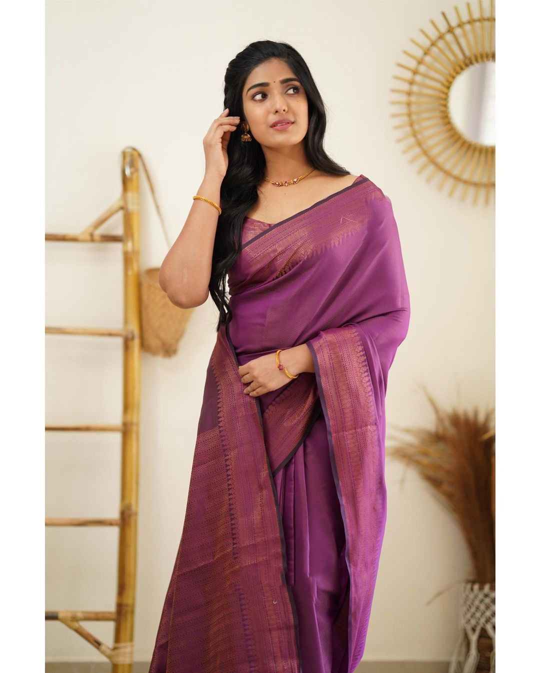 Redolent Purple Soft Silk Saree With Gratifying Blouse Piece