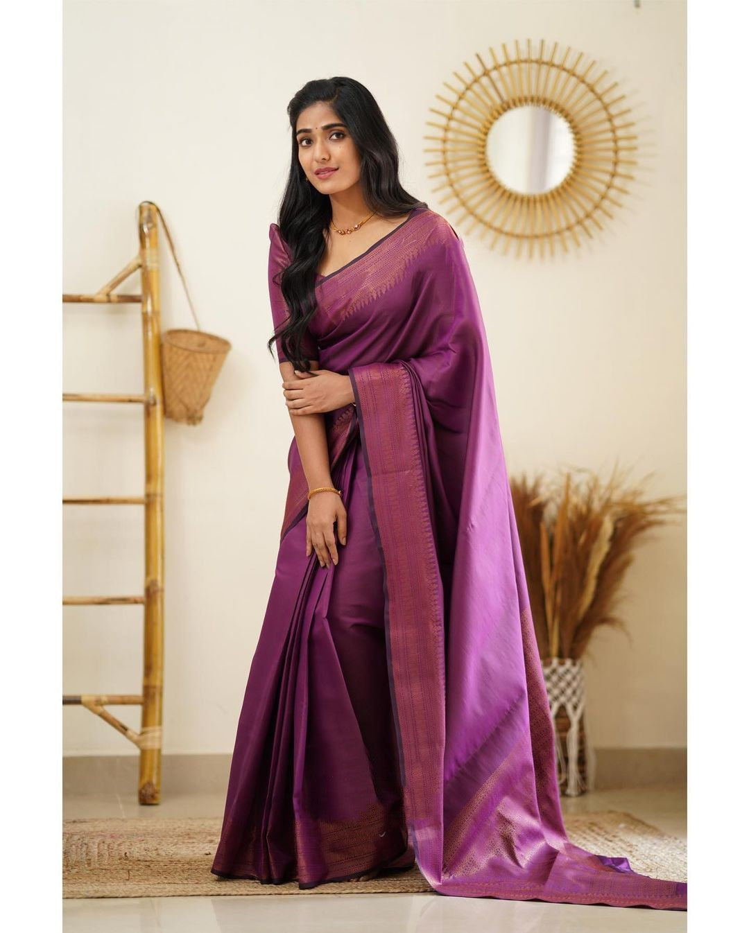 Redolent Purple Soft Silk Saree With Gratifying Blouse Piece