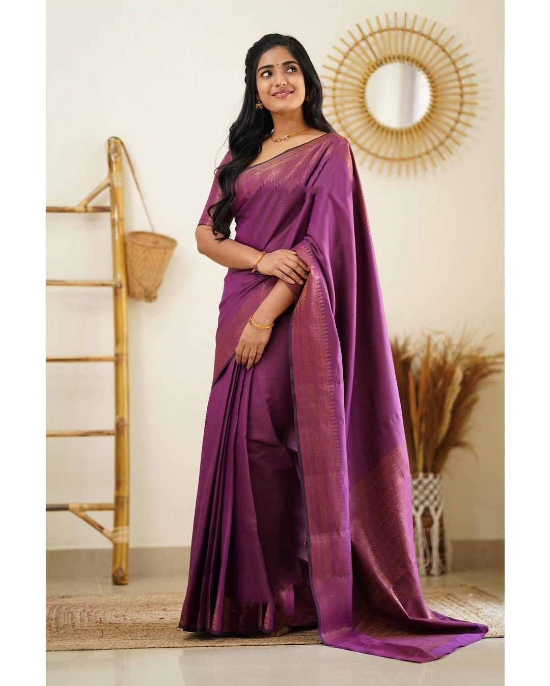 Redolent Purple Soft Silk Saree With Gratifying Blouse Piece