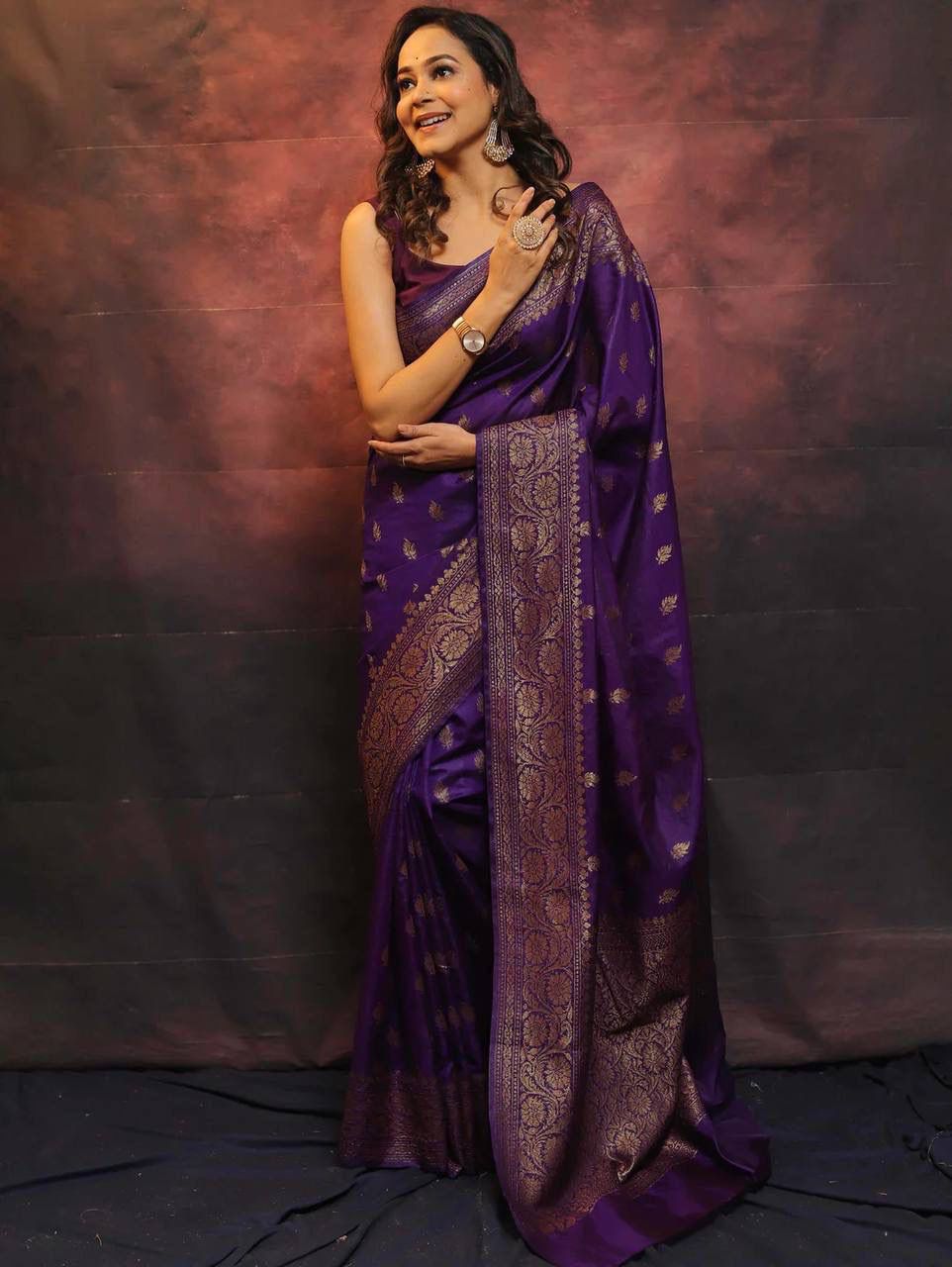 Radiant Purple Soft Silk Saree With Deserving Blouse Piece