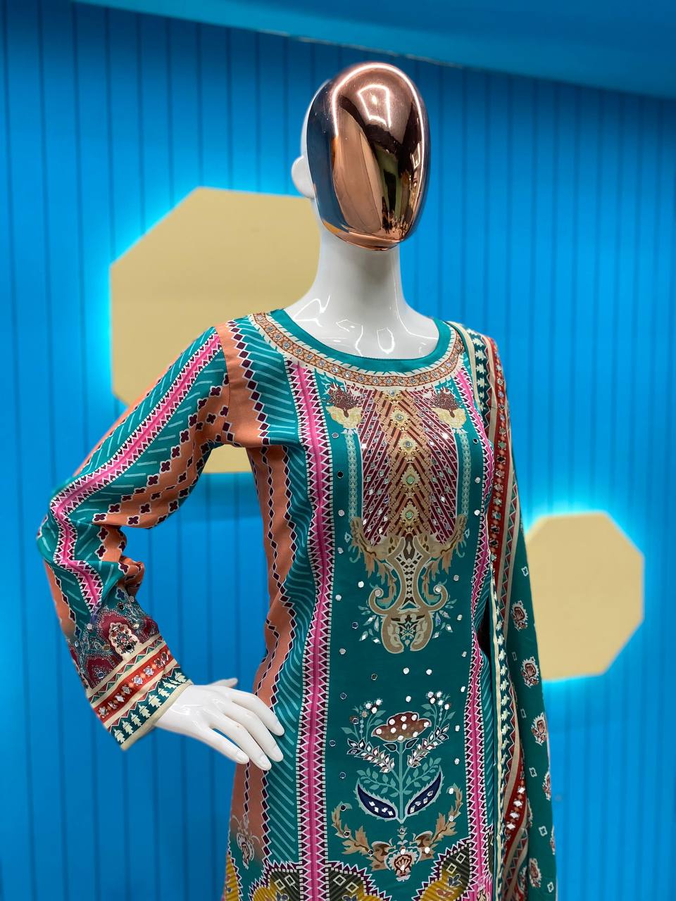 Summer Maslin Printed Suit with Real Mirror Work and Sarara